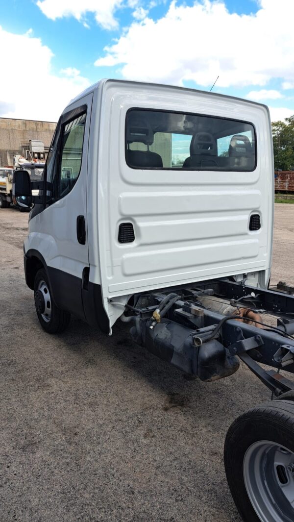 Iveco daily 35C110 a telaio (con impianto ribaltabile) - immagine 5