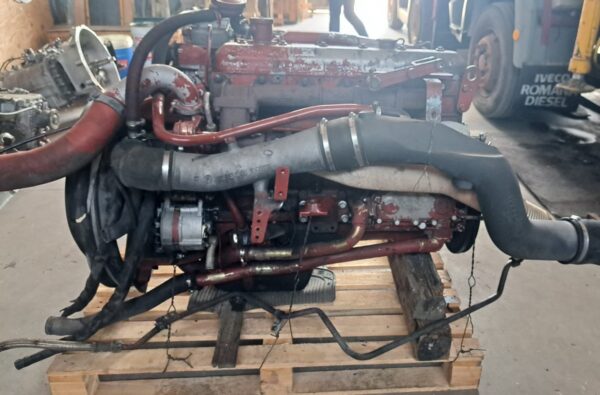 Motore iveco eurocargo 120E18 / 150E18 / 130E18 (6 cilindri 180 cavalli) 8060.45 - immagine 2