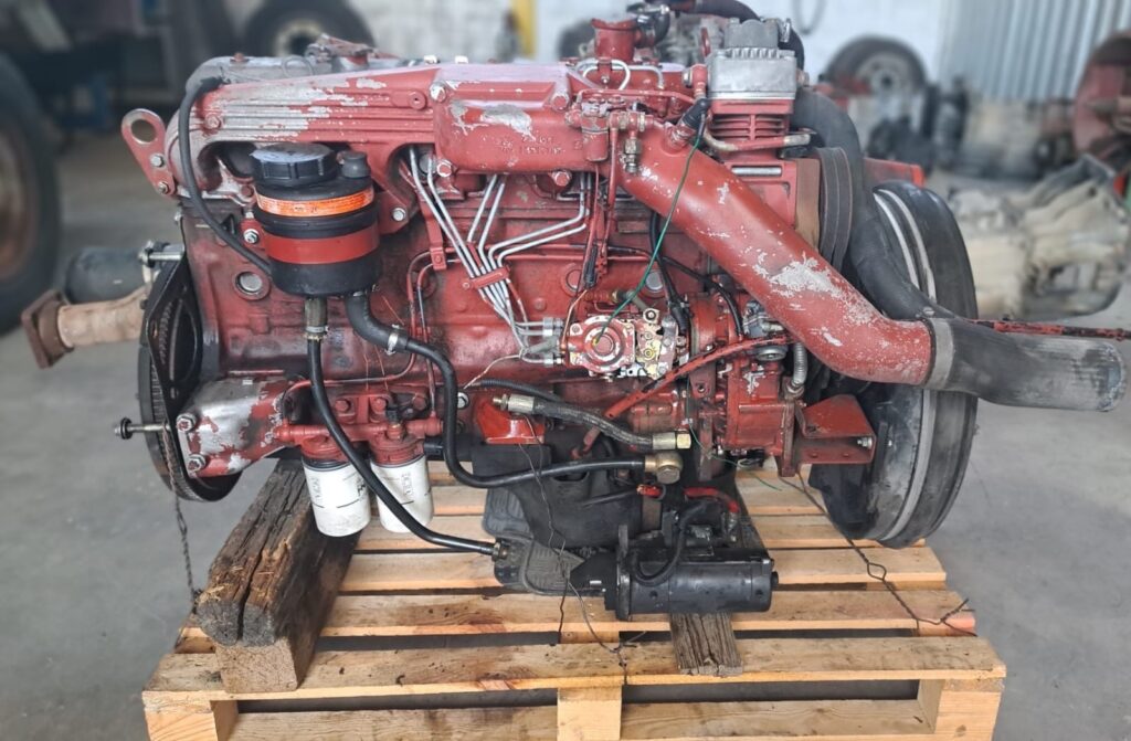 Motore iveco eurocargo 120E18 / 150E18 / 130E18 (6 cilindri 180 cavalli) 8060.45