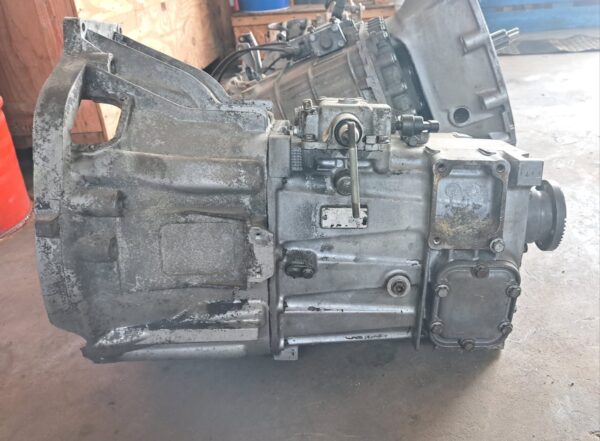 Cambio Iveco Eurocargo 6 marce - prima serie - immagine 2
