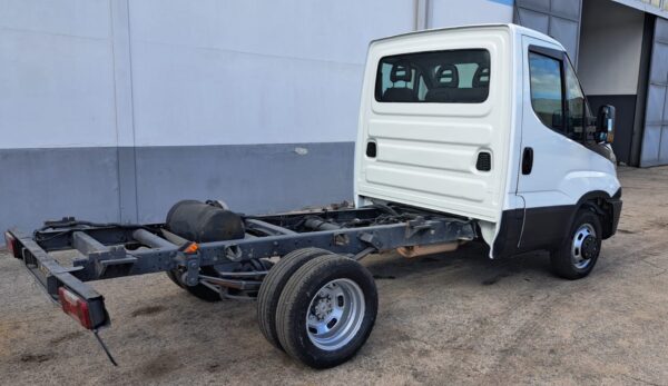Iveco daily 35C110 a telaio (con impianto ribaltabile) - immagine 9