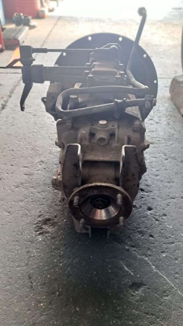 Cambio nissan atleon zf 5s42 - s5 42 - immagine 2