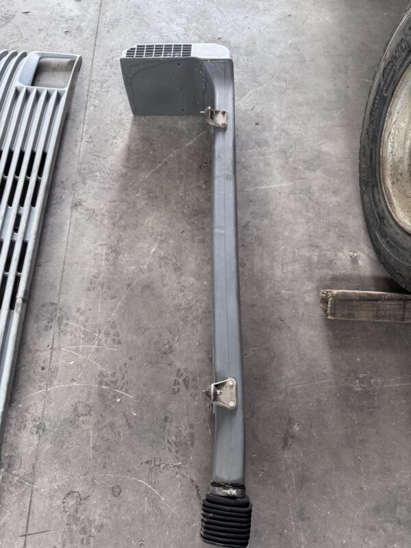 Mascherina completa / carozzeria iveco 115 135 145 - immagine 2