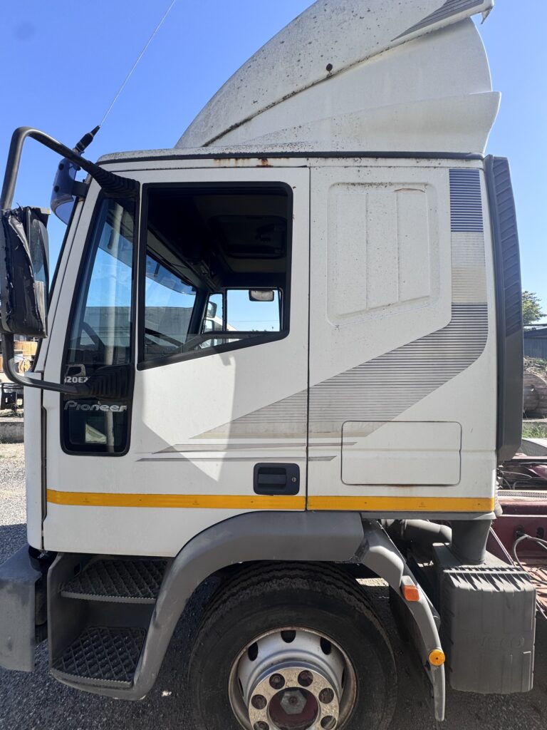 Cabina letto iveco eurocargo 120 / 130 / 150 / 170 quintali